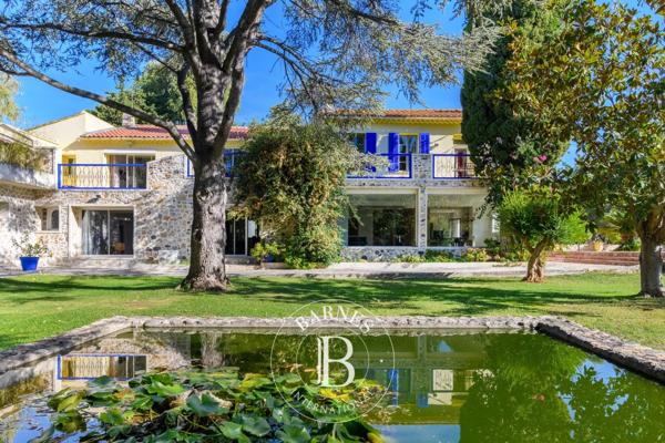 Ollioules, Maison  360 m² à vendre