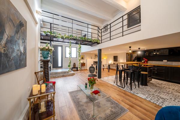 Montpellier (34000) Ancien atelier d'imprimerie de 106m2 transformé en Loft avec terrasse