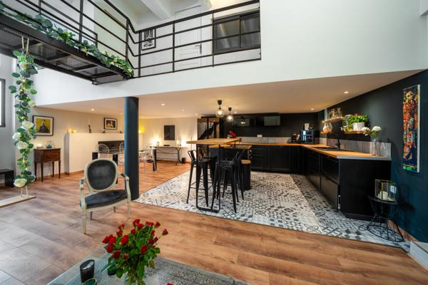 Montpellier (34000) Ancien atelier d'imprimerie de 106m2 transformé en Loft avec terrasse