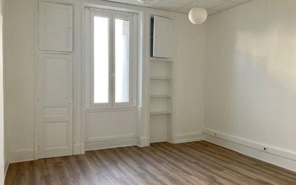 Appartement à louer    2 pièces •  Périgueux