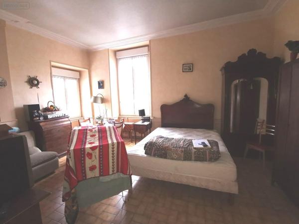 Maison de ville à vendre à Le Lude dans la Sarthe (72800), ref : 13861/1496