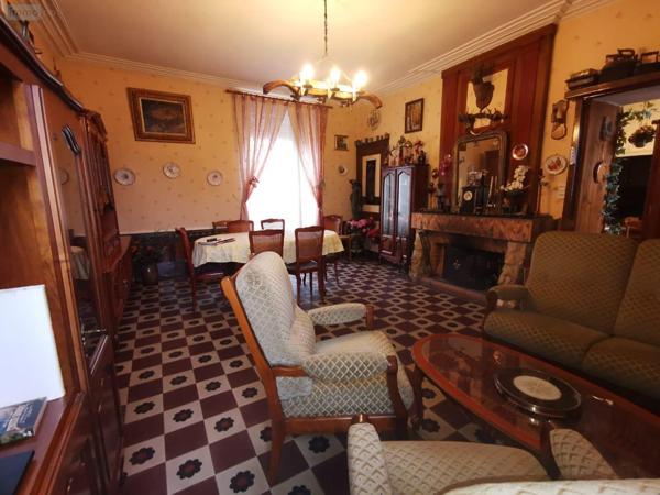 Maison de ville à vendre à Le Lude dans la Sarthe (72800), ref : 13861/1496