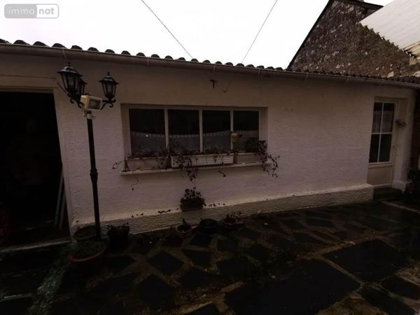 Maison de ville à vendre à Le Lude dans la Sarthe (72800), ref : 13861/1496