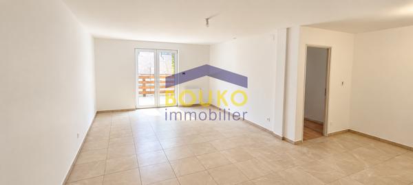 NOUVEAUTÉ - PREMIÈRE LOCATION AVEC TERRASSE Appartement T4 de 89 m² au 1er étage dans ancienne ferme de caract
