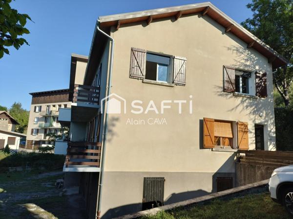 Appartement T2 de 43m² en rez de chaussée avec balcon, cave et petit jardin commun