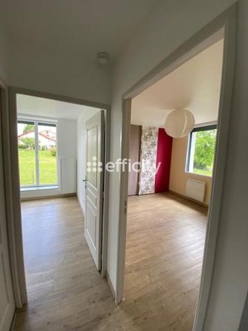Maison
         6 pièces
        - 105 m² Exclusivité 329 000 € *