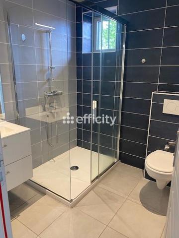 Maison
         6 pièces
        - 105 m² Exclusivité 329 000 € *