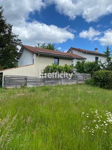 Maison
         6 pièces
        - 105 m² Exclusivité 329 000 € *