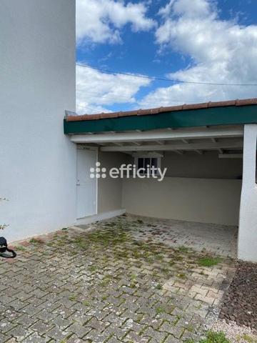 Maison
         6 pièces
        - 105 m² Exclusivité 329 000 € *