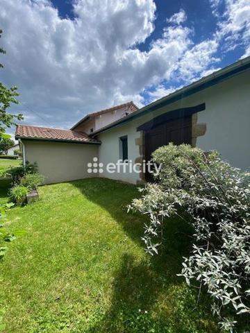 Maison
         6 pièces
        - 105 m² Exclusivité 329 000 € *