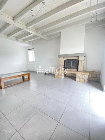 Maison
         6 pièces
        - 105 m² Exclusivité 329 000 € *
