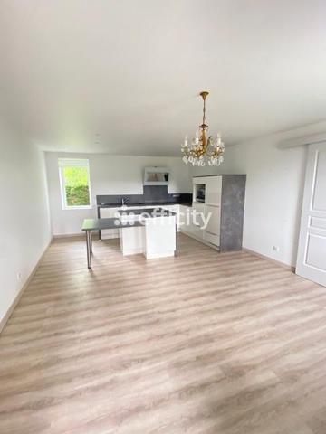 Maison
         6 pièces
        - 105 m² Exclusivité 329 000 € *