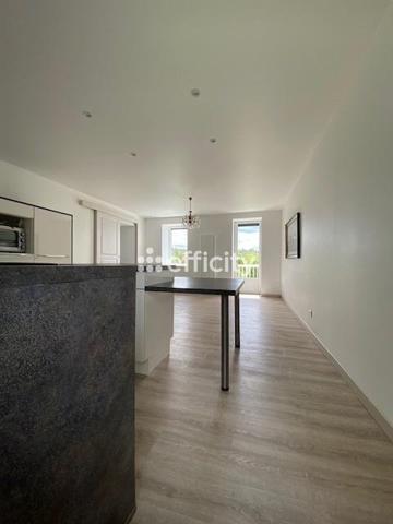 Maison
         6 pièces
        - 105 m² Exclusivité 329 000 € *