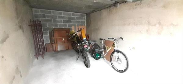 APPARTEMENT T2 EQUERDREVILLE CENTRE + GARAGE + CELLIER