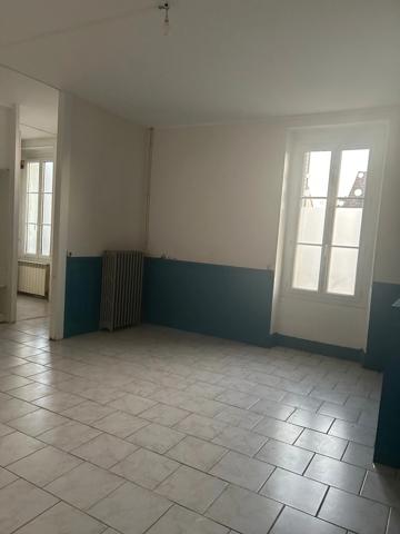 🏠 Charme et Authenticité : Maison de Ville Cœur de Briare