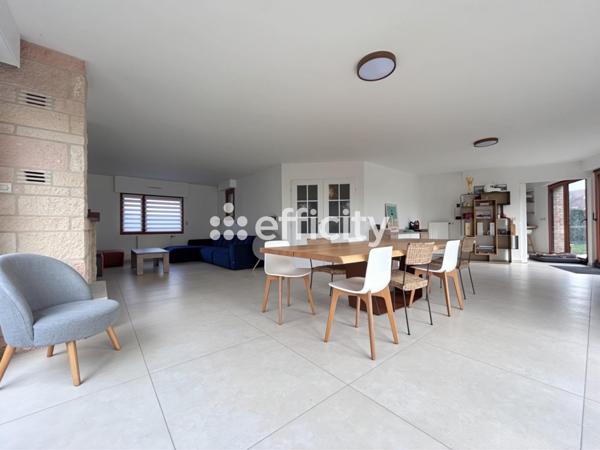 Maison 6 pièces - 210 m² Exclusivité efficity