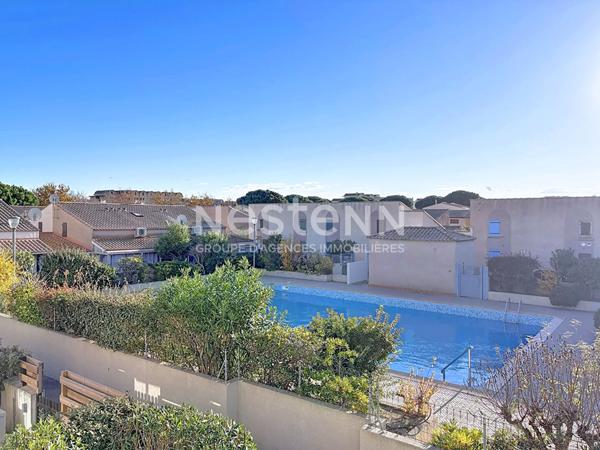 Charmant Duplex meublé 3 pièces de 37.6 m2 avec piscine & place de parking privative en option à Gruissan