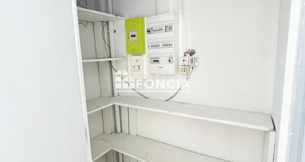 Location Local commercial 5 pièces 88 m² - Le Pouzin 07250