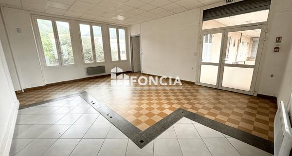 Location Local commercial 5 pièces 88 m² - Le Pouzin 07250