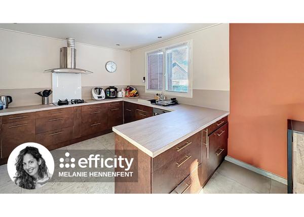 Maison
         6 pièces
        - 135 m² Exclusivité 475 000 € *