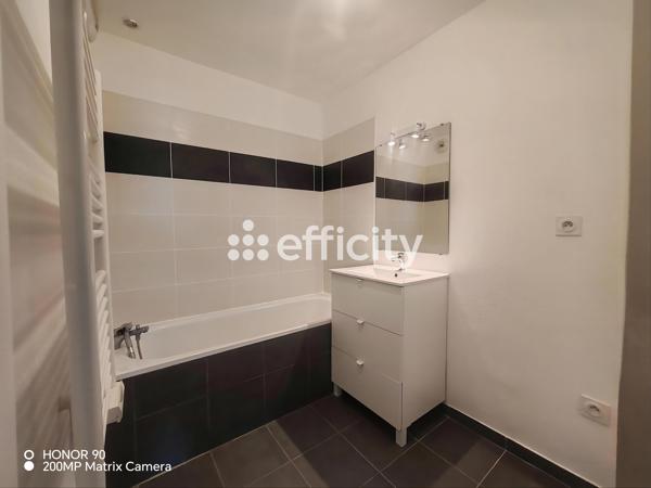 Appartement
         3 pièces
        - 63 m² Exclusivité