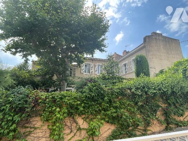 Maison SAINT BARNABE 13012 à quelques pas du village, surf 182 m² sur deux plans, jardin.