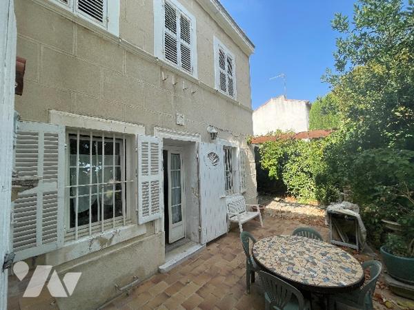 Maison SAINT BARNABE 13012 à quelques pas du village, surf 182 m² sur deux plans, jardin.