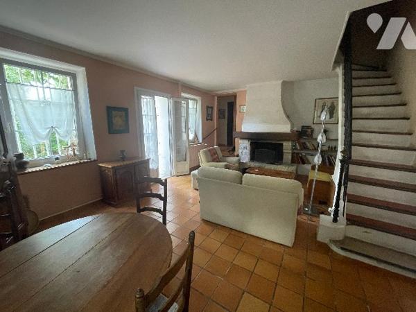 Maison SAINT BARNABE 13012 à quelques pas du village, surf 182 m² sur deux plans, jardin.