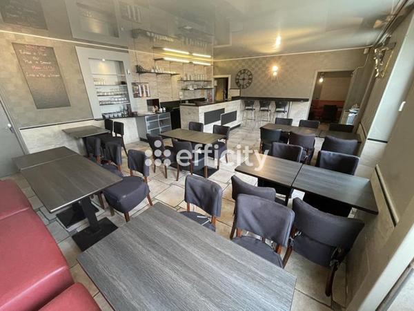Immeuble
         11 pièces
        - 230 m²