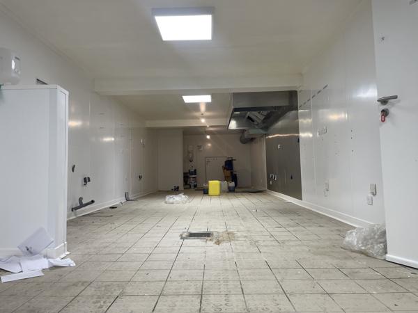 Fonds De Commerce
        
        - 125 m² 296 800 € *