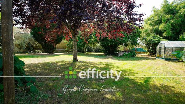 Maison
         5 pièces
        - 112 m² 323 950 € *