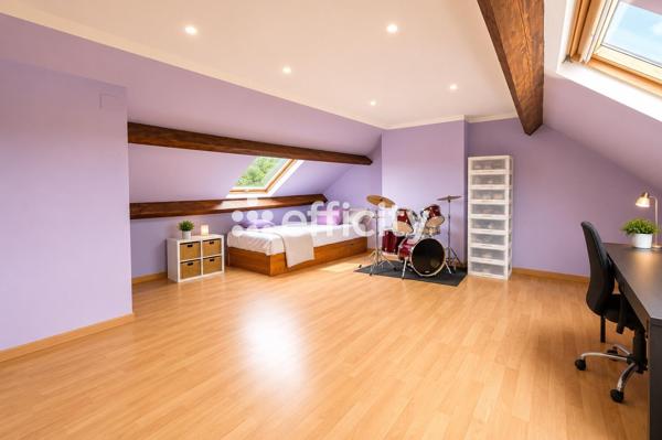Maison
         6 pièces
        - 153 m² 295 000 € *