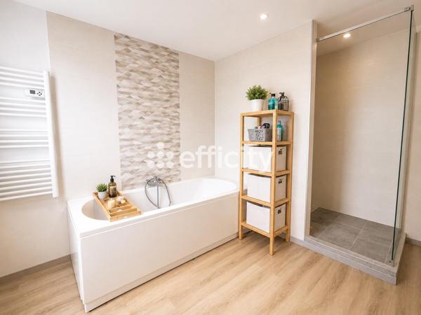 Maison
         6 pièces
        - 153 m² 295 000 € *