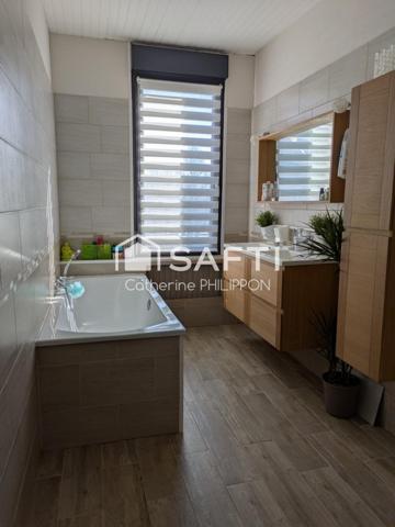 Venez découvrir cette superbe maison de ville sur 2 étages