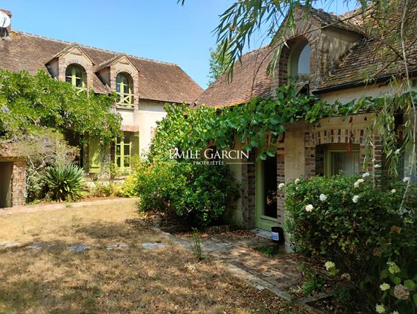 A VENDRE- Bourgogne- Sens- Maison de campagne 5 ch, tennis , 6 ha