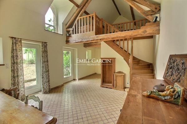 A VENDRE- Bourgogne- Sens- Maison de campagne 5 ch, tennis , 6 ha