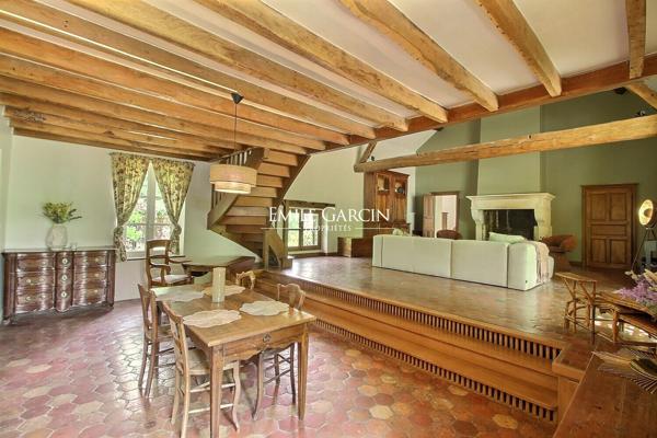 A VENDRE- Bourgogne- Sens- Maison de campagne 5 ch, tennis , 6 ha