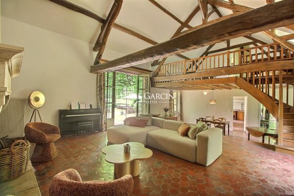 A VENDRE- Bourgogne- Sens- Maison de campagne 5 ch, tennis , 6 ha
