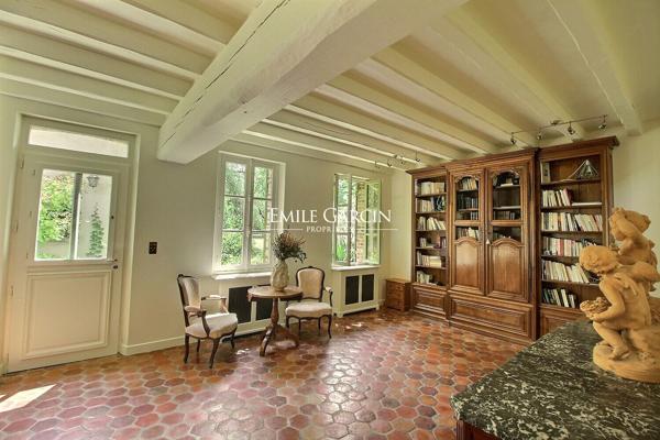 A VENDRE- Bourgogne- Sens- Maison de campagne 5 ch, tennis , 6 ha