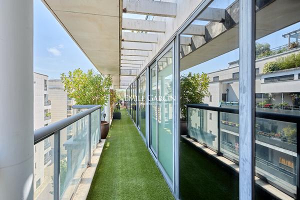 A vendre - Appartement - Paris - 75015 - Parc André Citroën - 5 pièces - 4 chambres - 138m² - Terrasses et balcon