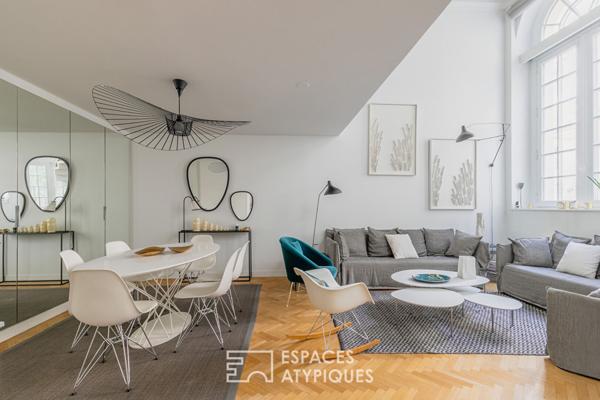 Triplex avec terrasse dans un hôtel particulier