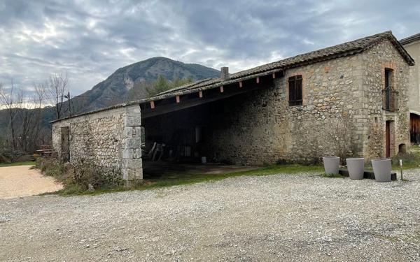 Maison à vendre    2 pièces •  Vallon-Pont-d'Arc