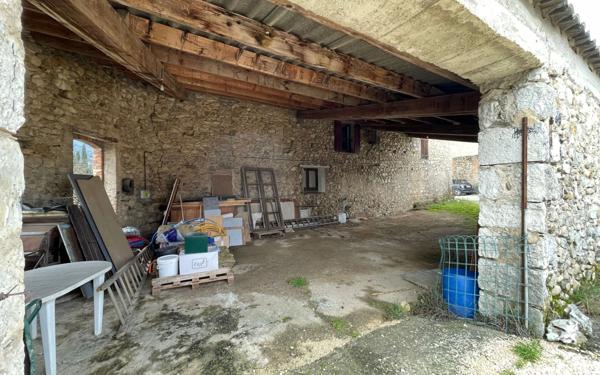 Maison à vendre    2 pièces •  Vallon-Pont-d'Arc