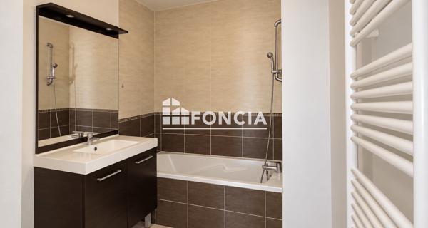 À vendre Appartement 3 pièces 63.8 m² - Décines-charpieu 69150