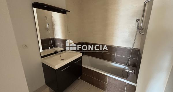 À vendre Appartement 3 pièces 63.8 m² - Décines-charpieu 69150