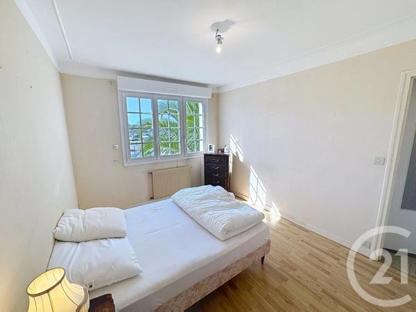 Maison à vendre  5 pièces - 133,30 m 2   LE RELECQ KERHUON  - 29