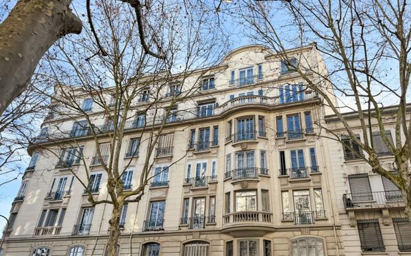 Appartement à vendre    5 pièces • 132,40 m2 Lyon 6