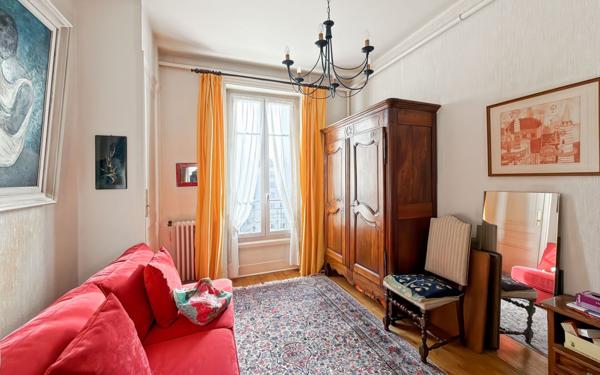 Appartement à vendre    5 pièces • 132,40 m2 Lyon 6