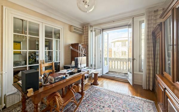 Appartement à vendre    5 pièces • 132,40 m2 Lyon 6