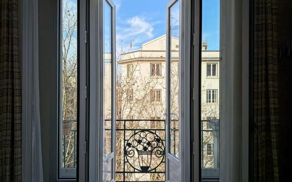 Appartement à vendre    5 pièces • 132,40 m2 Lyon 6